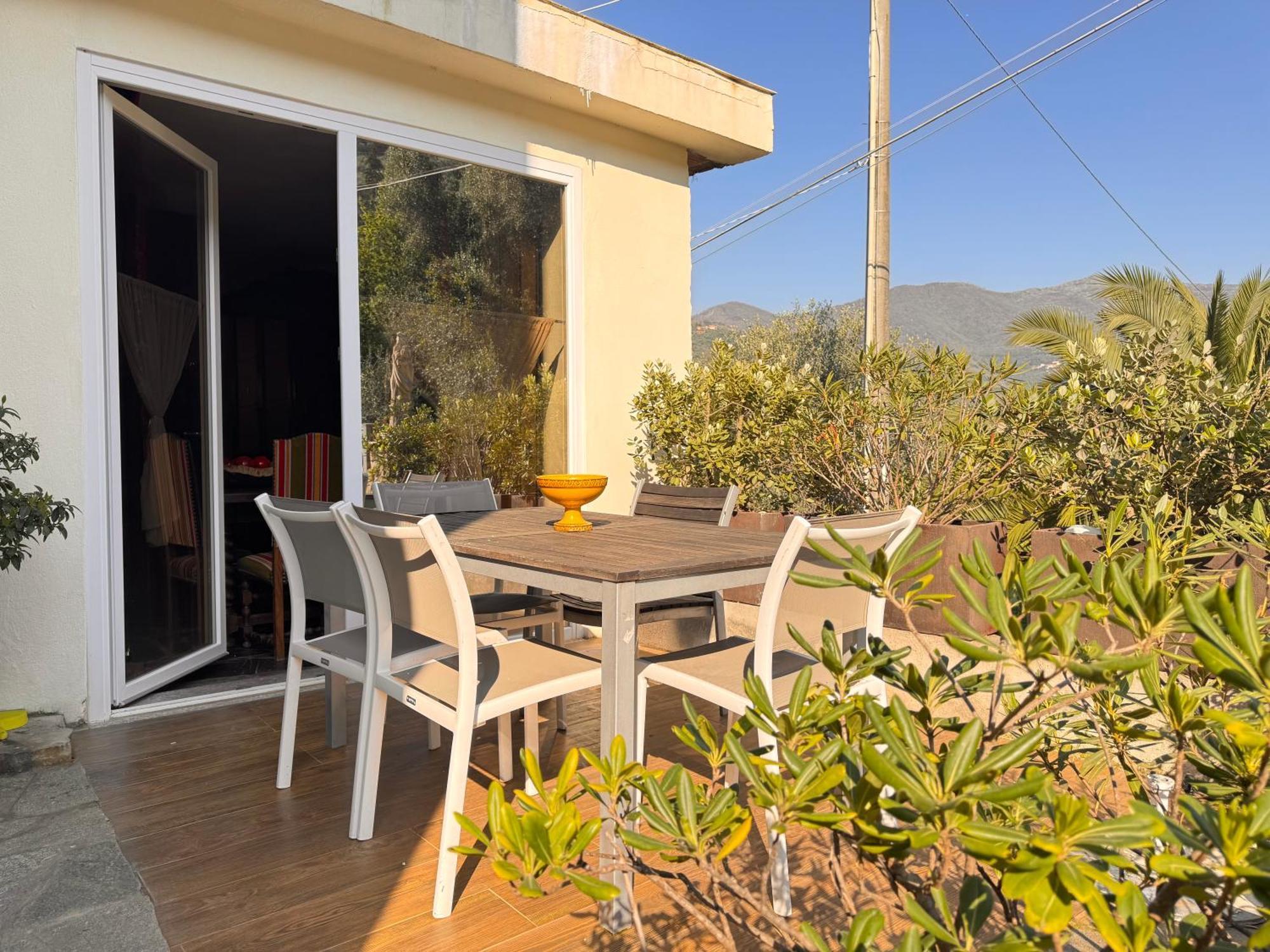 Casa Bisou Italia Wifi Et Parking Free Privato Villa Diano San Pietro Eksteriør billede