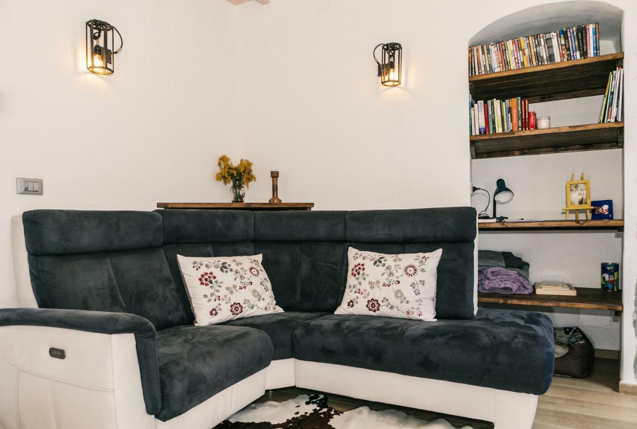 Casa Bisou Italia Wifi Et Parking Free Privato Villa Diano San Pietro Eksteriør billede